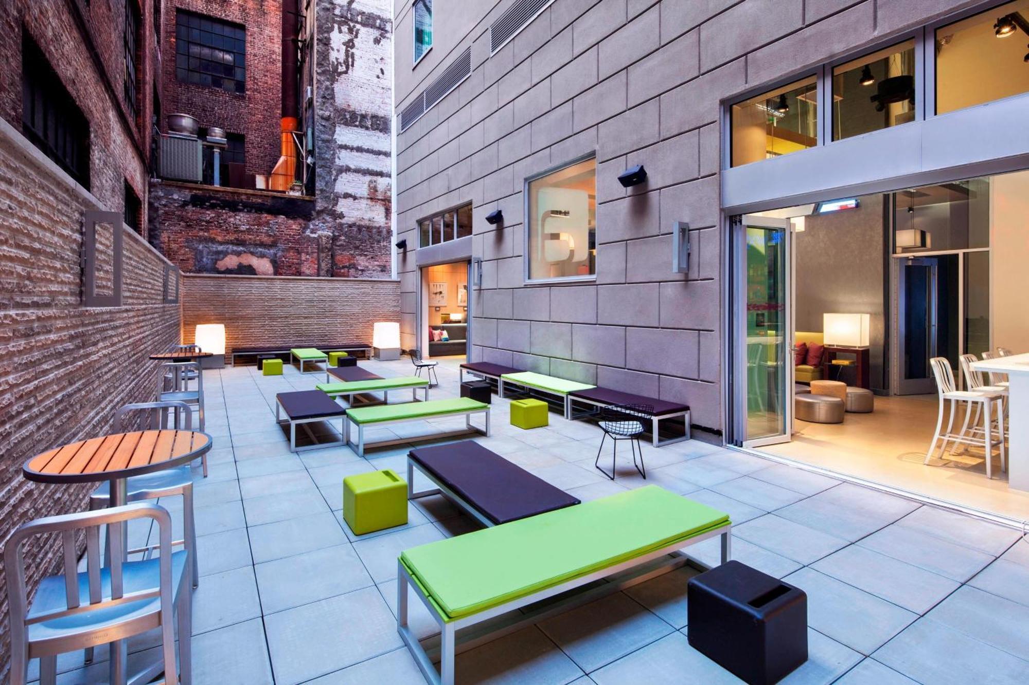 Aloft Manhattan Downtown - Financial District New York Exterior foto
